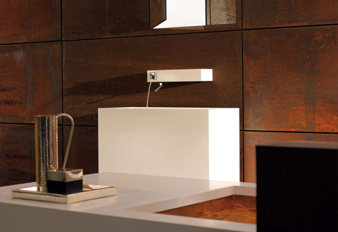 V272961 958 480 330 6