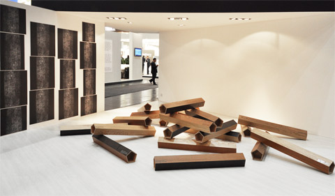 L2 V338830 958 480 281 23