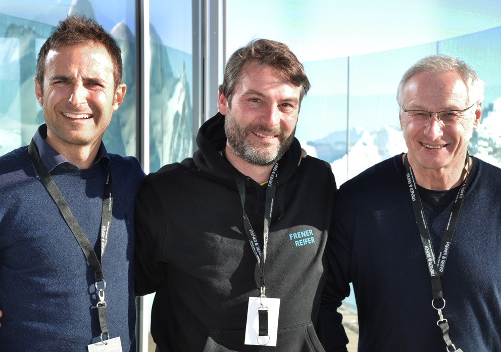 L2 V340155 958 992 696 13