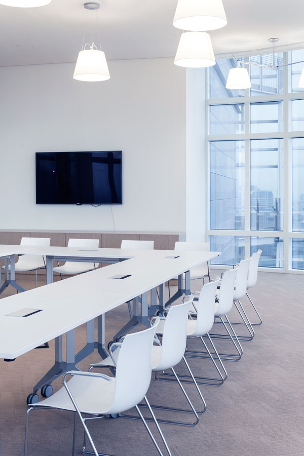 L2 V353137 958 600 900 6