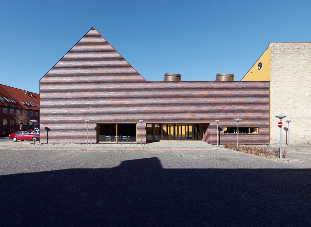 L2 V355233 958 992 725 4