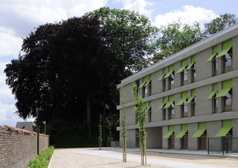 L2 V355754 958 992 702 2