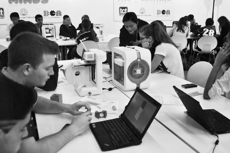 /assets/articles/2014/the-future-of-3d-printing/l2_v355822_958_744_496-11.jpg