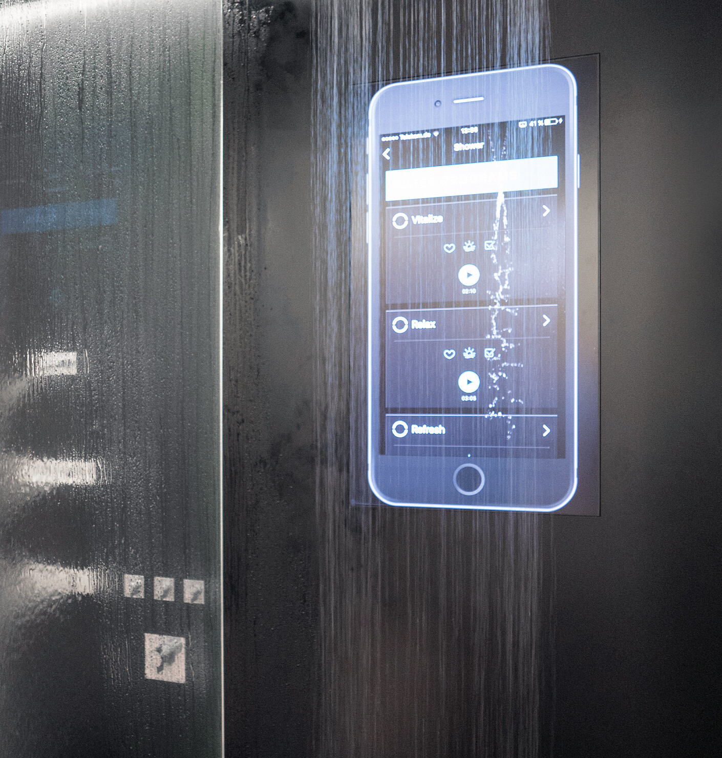 Wave to the mirror, greet the heating