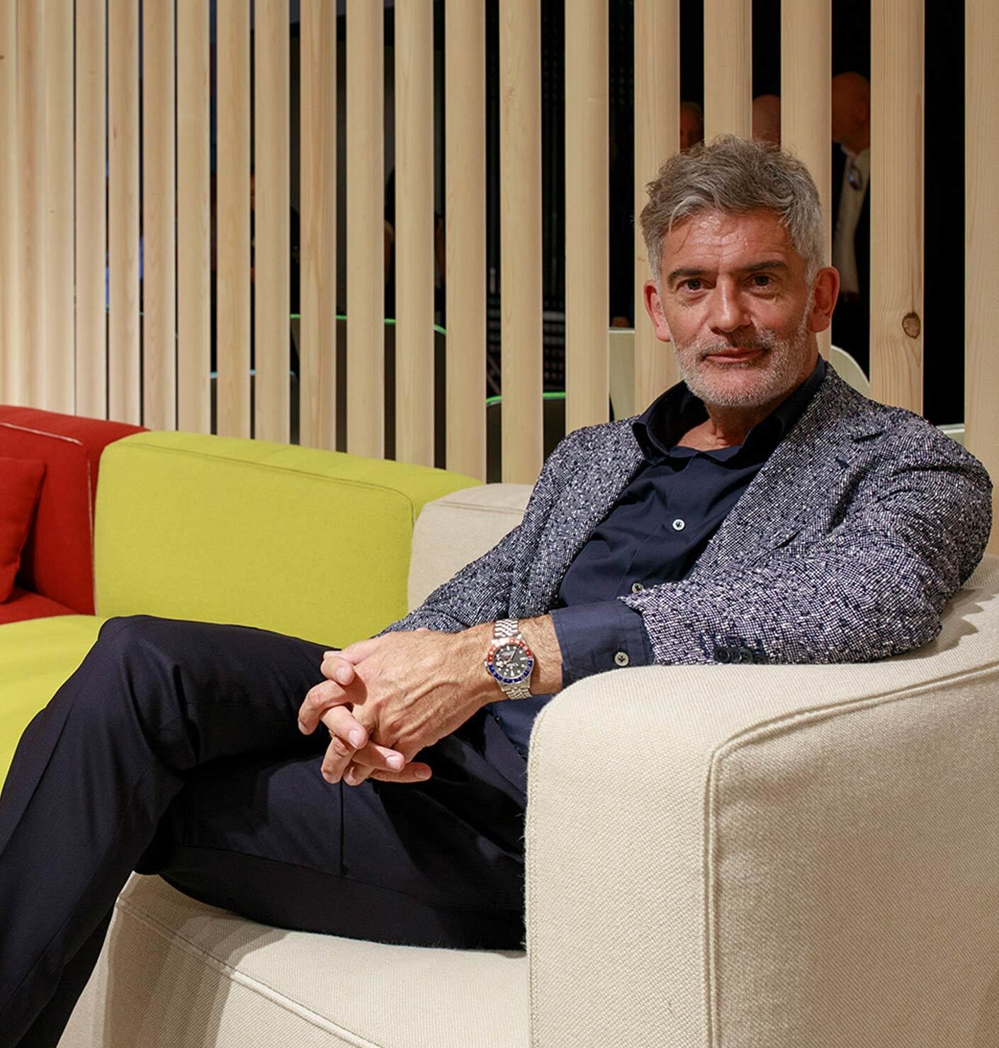 Ein Sofa als Passepartout