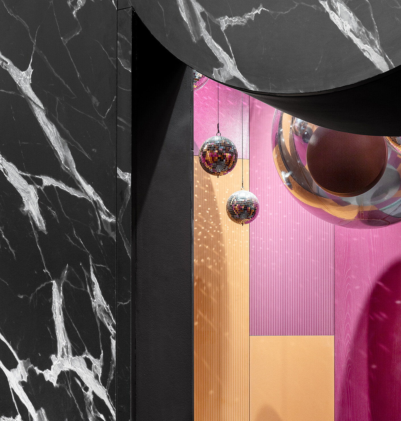 Clubbing as Sensory Explosion