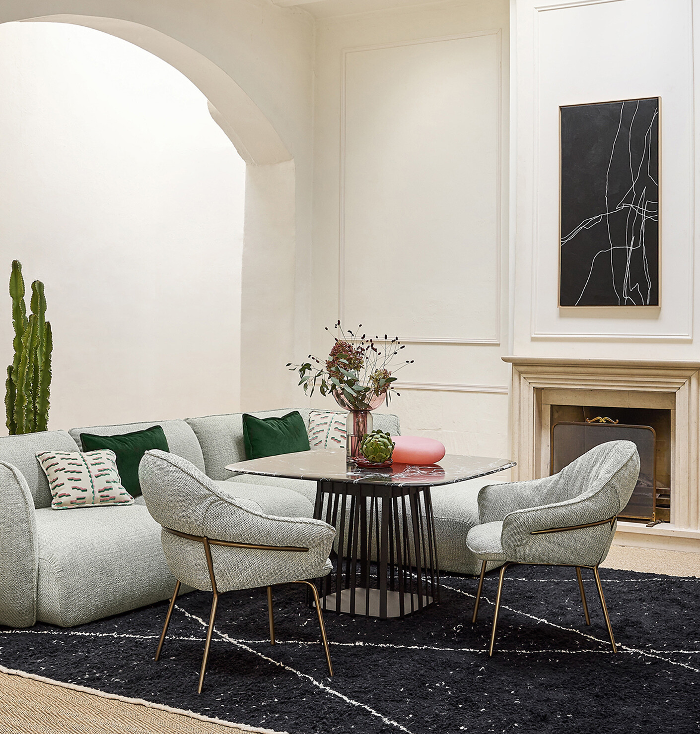 Freifrau: MARIE LOW DINING by Hoffmann Kahleyss Design