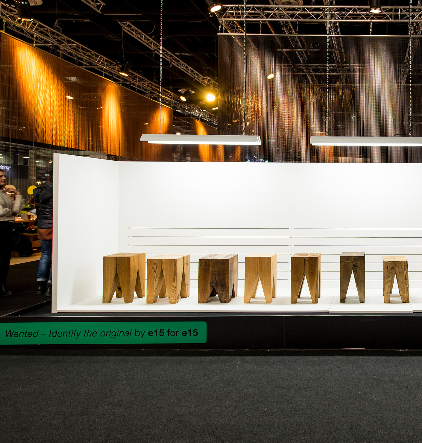 Rip-off hunter, Card players,  and a bird