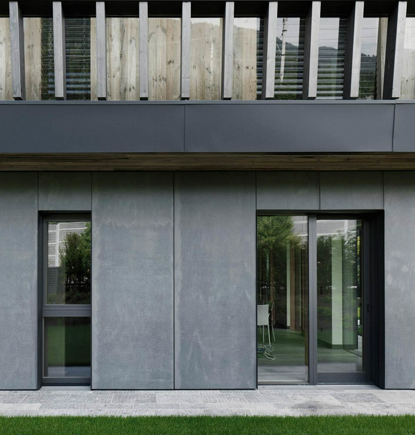 Unique and strong contrasts