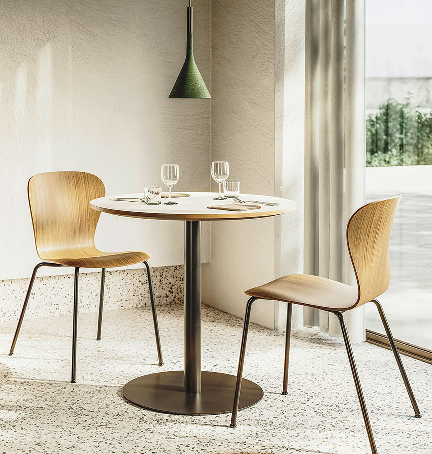 Thonet 2022: S 220