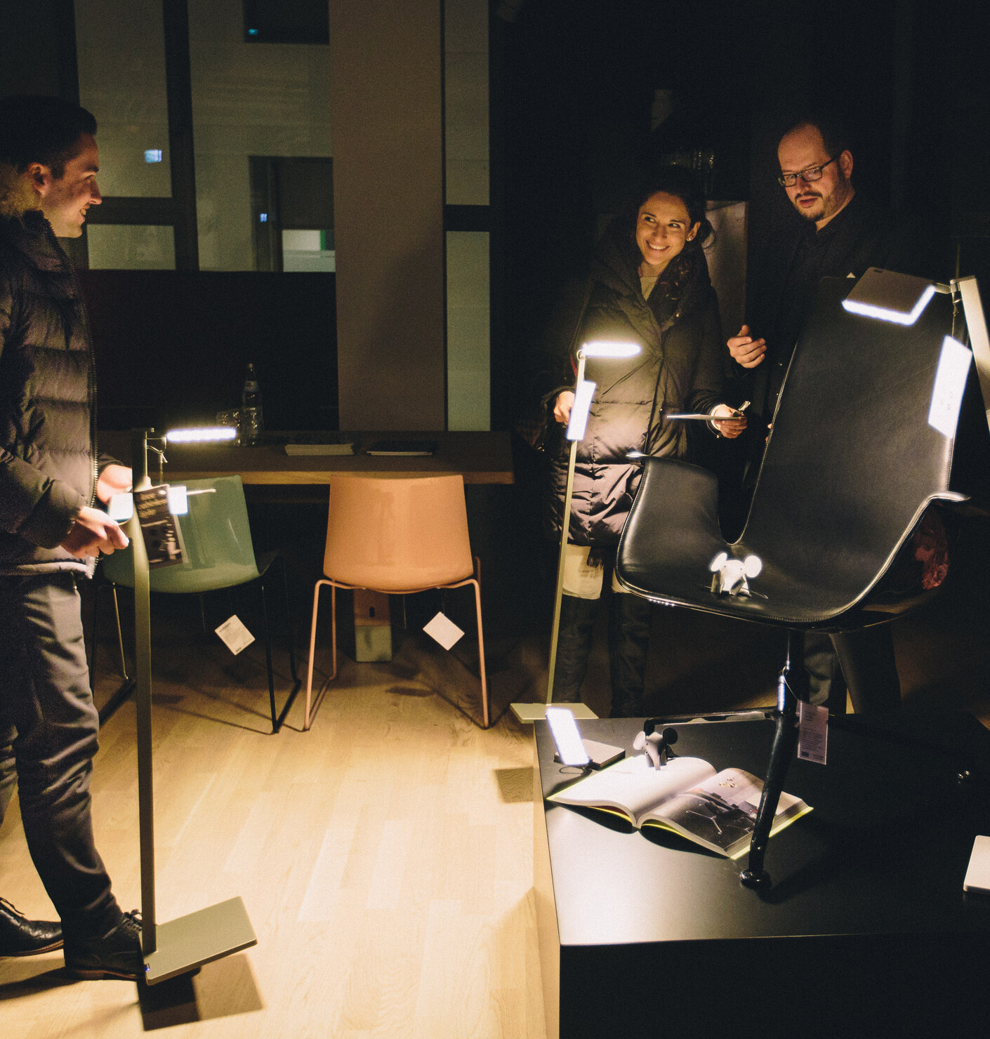 Carry a light to rediscover furniture