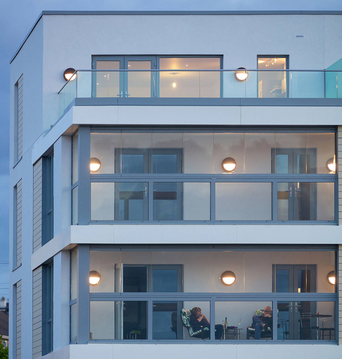 Enjoying the inclement English weather – behind glass