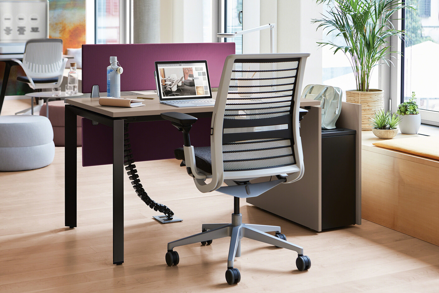 FrameOne Tisch