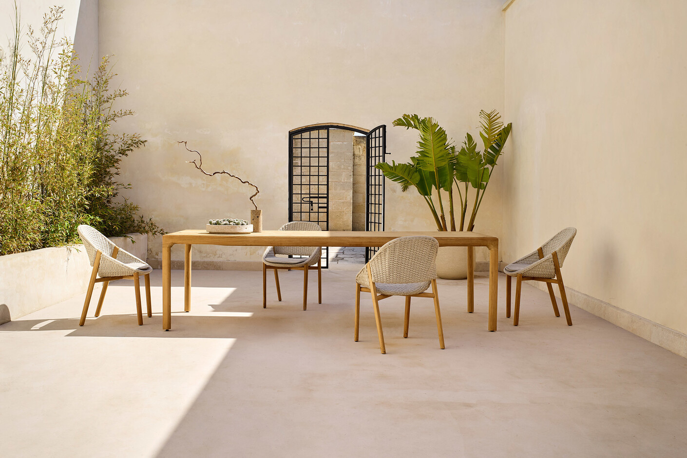 Illum Teak-Esstisch