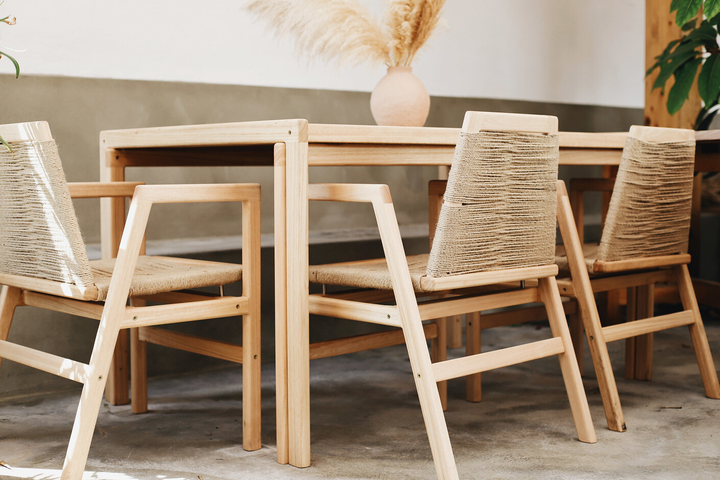 Genua Dining Table and Chair HK4+5