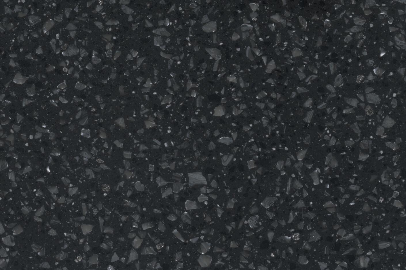 8901. Crystal Black