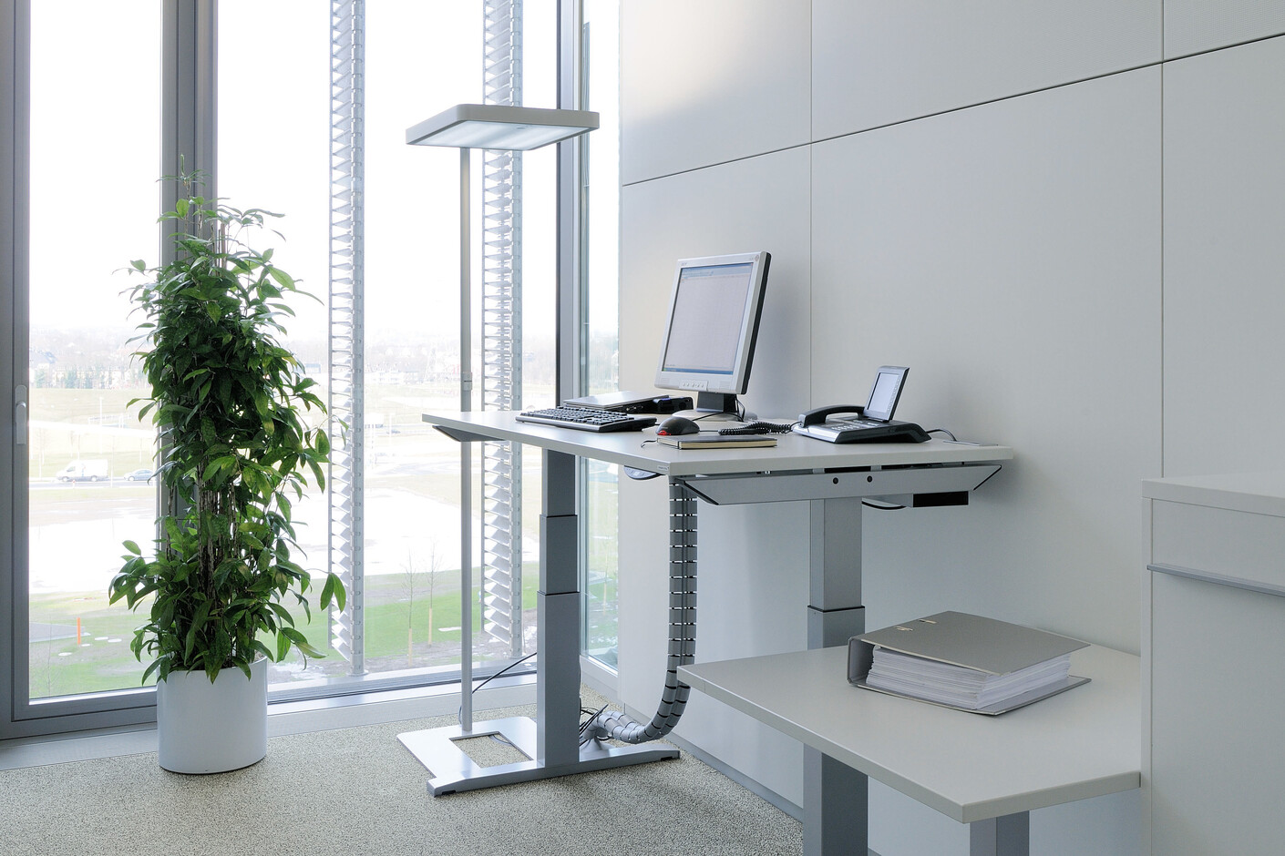 ATARO LED floor lamp