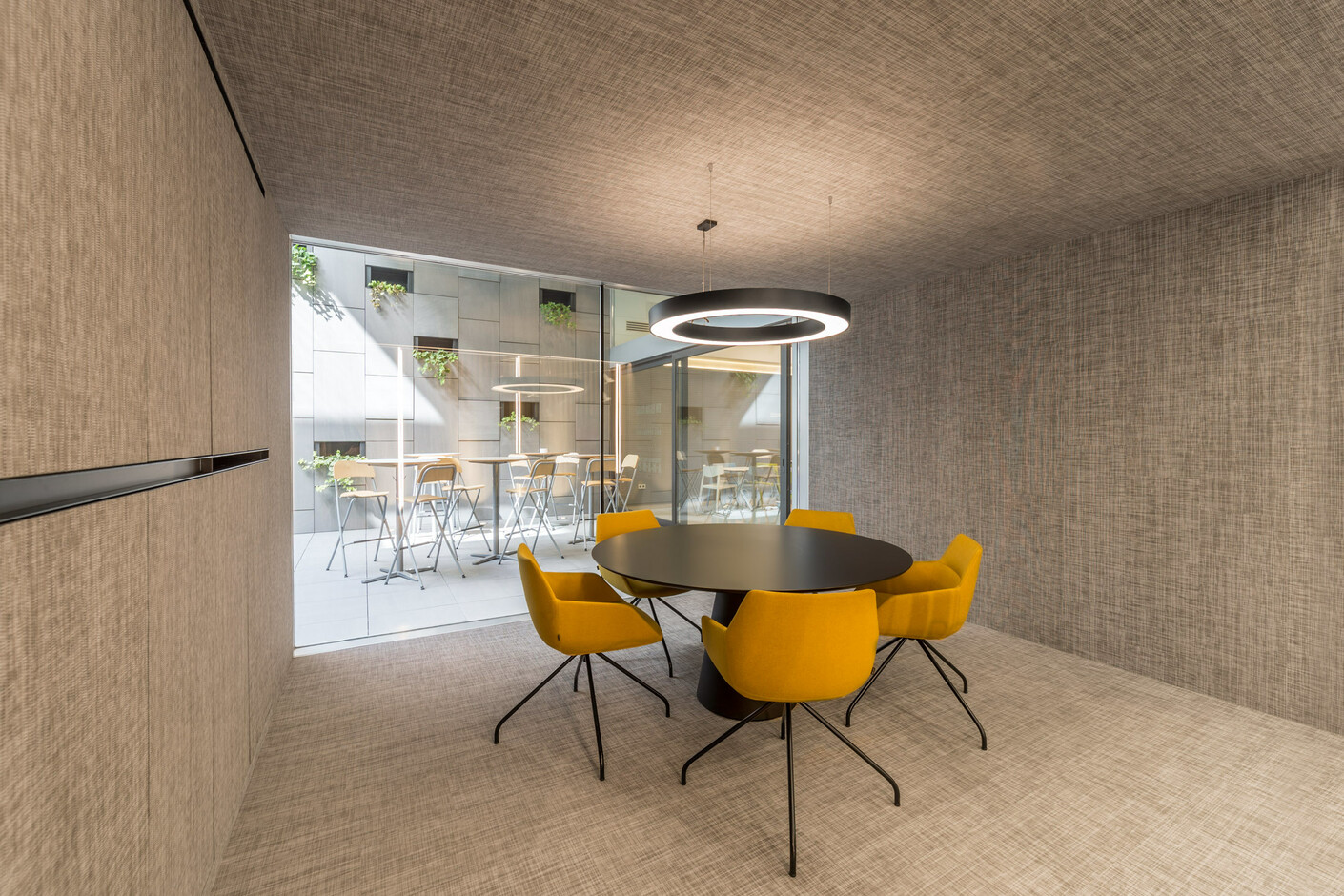 AUTIS Ingenieros 6901. Black Metal