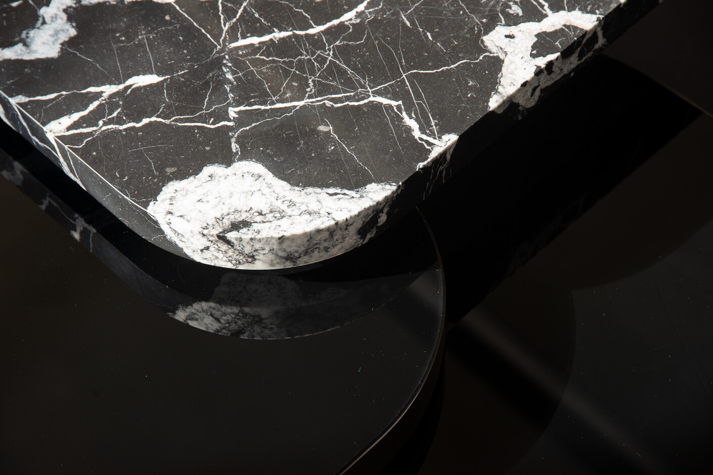 Classi Con Bow Coffee Table No3 Detail Hz
