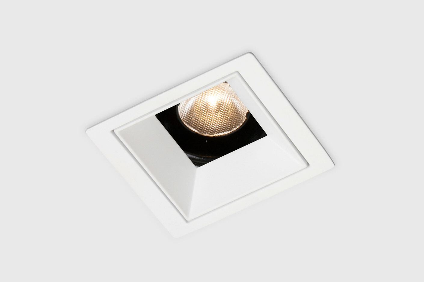 Down 40 downlight