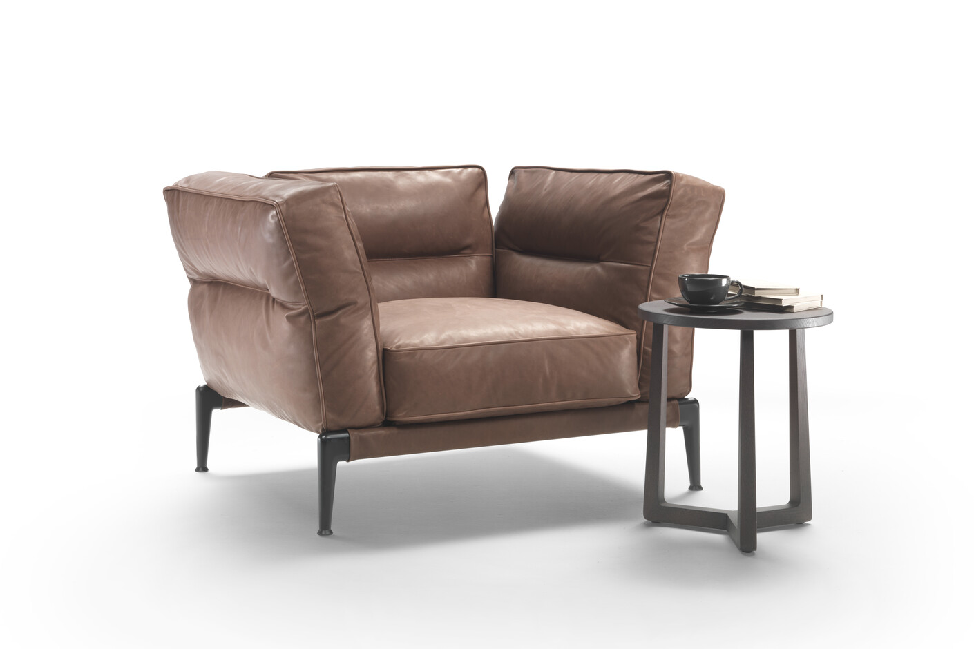 Adda armchair