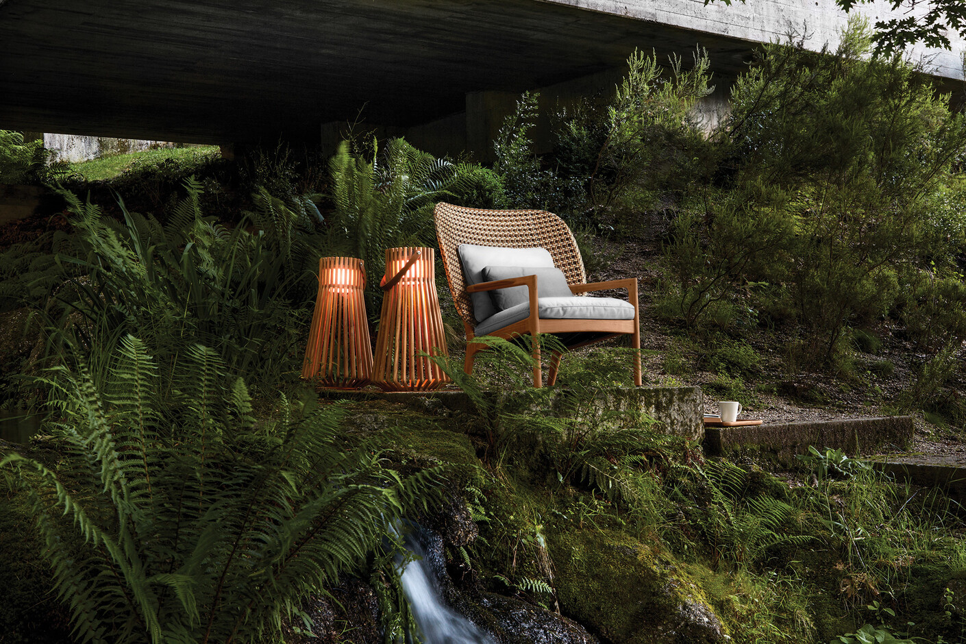 Kay high back lounge chair