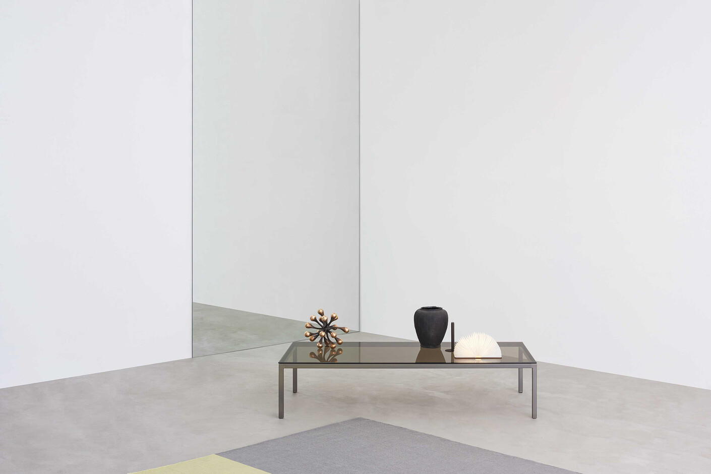 Helsinki Beistelltisch