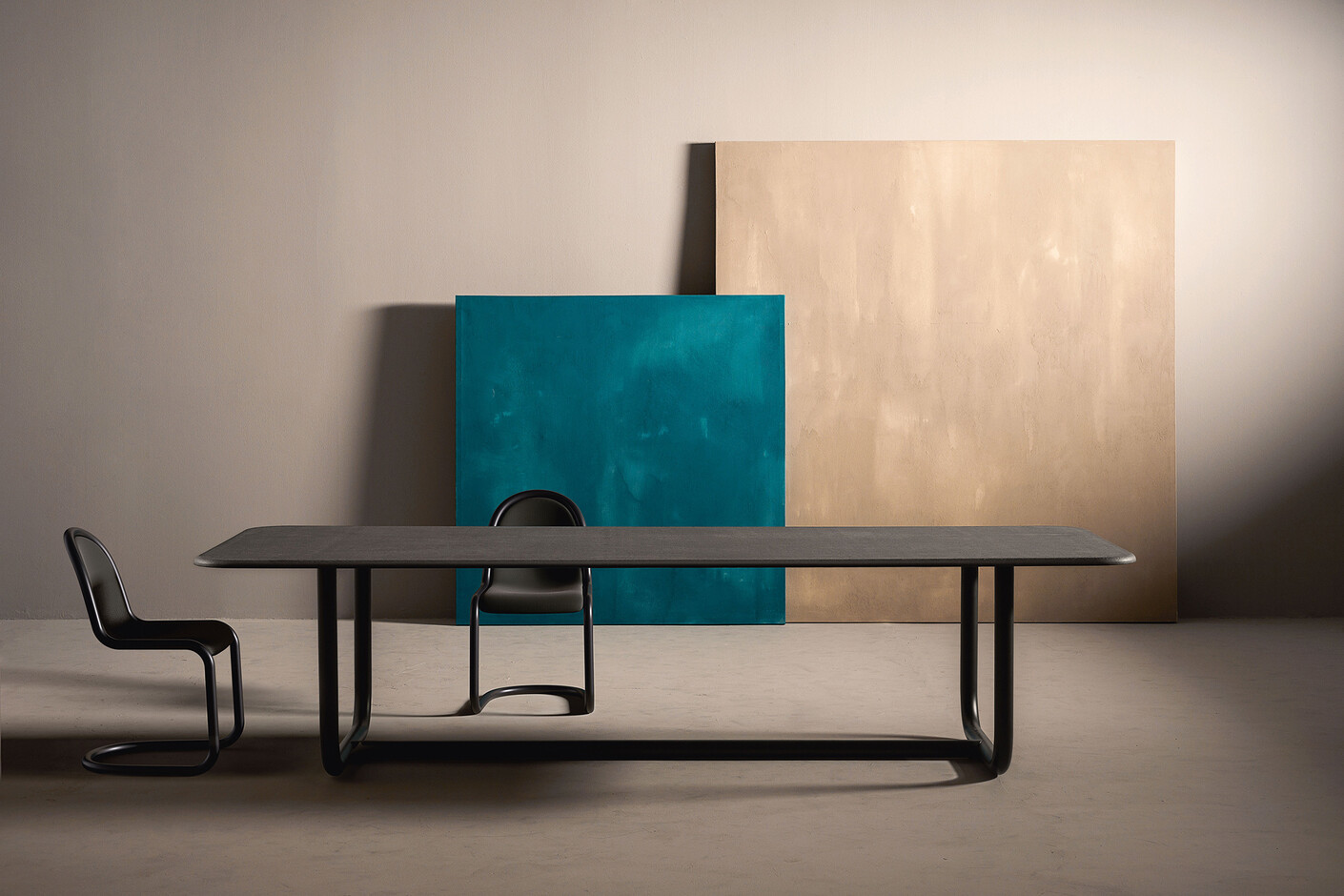 Strong table