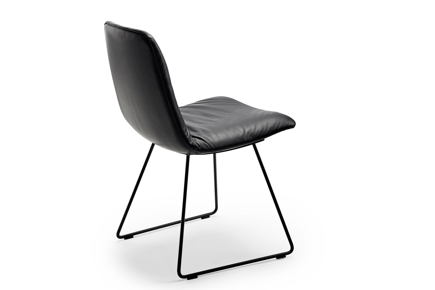 Leya chair with skid frame