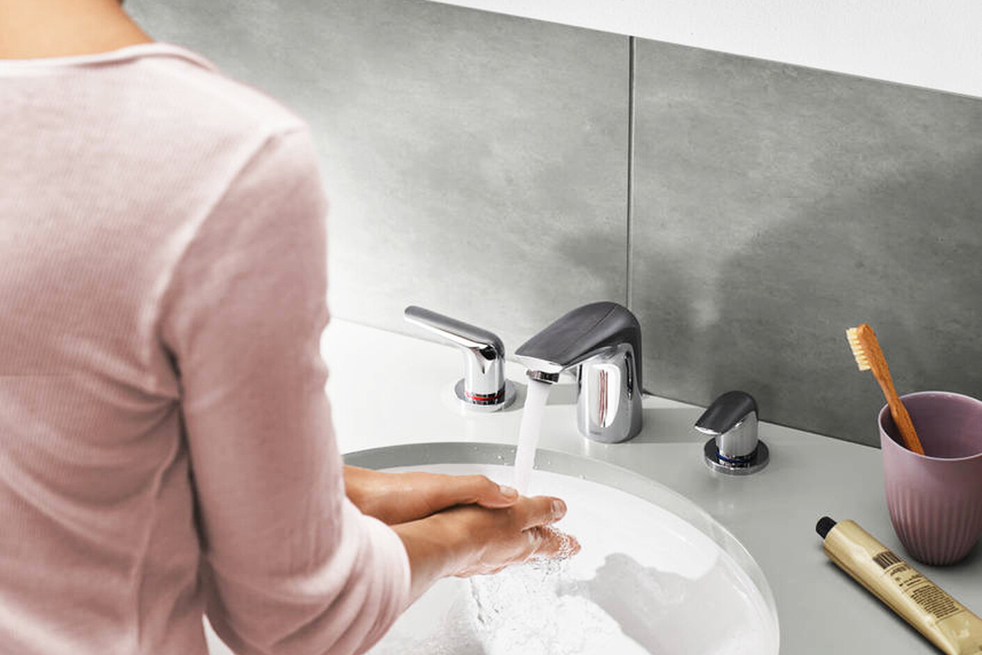 Novus 3-hole basin mixer 100 with pop-up waste set