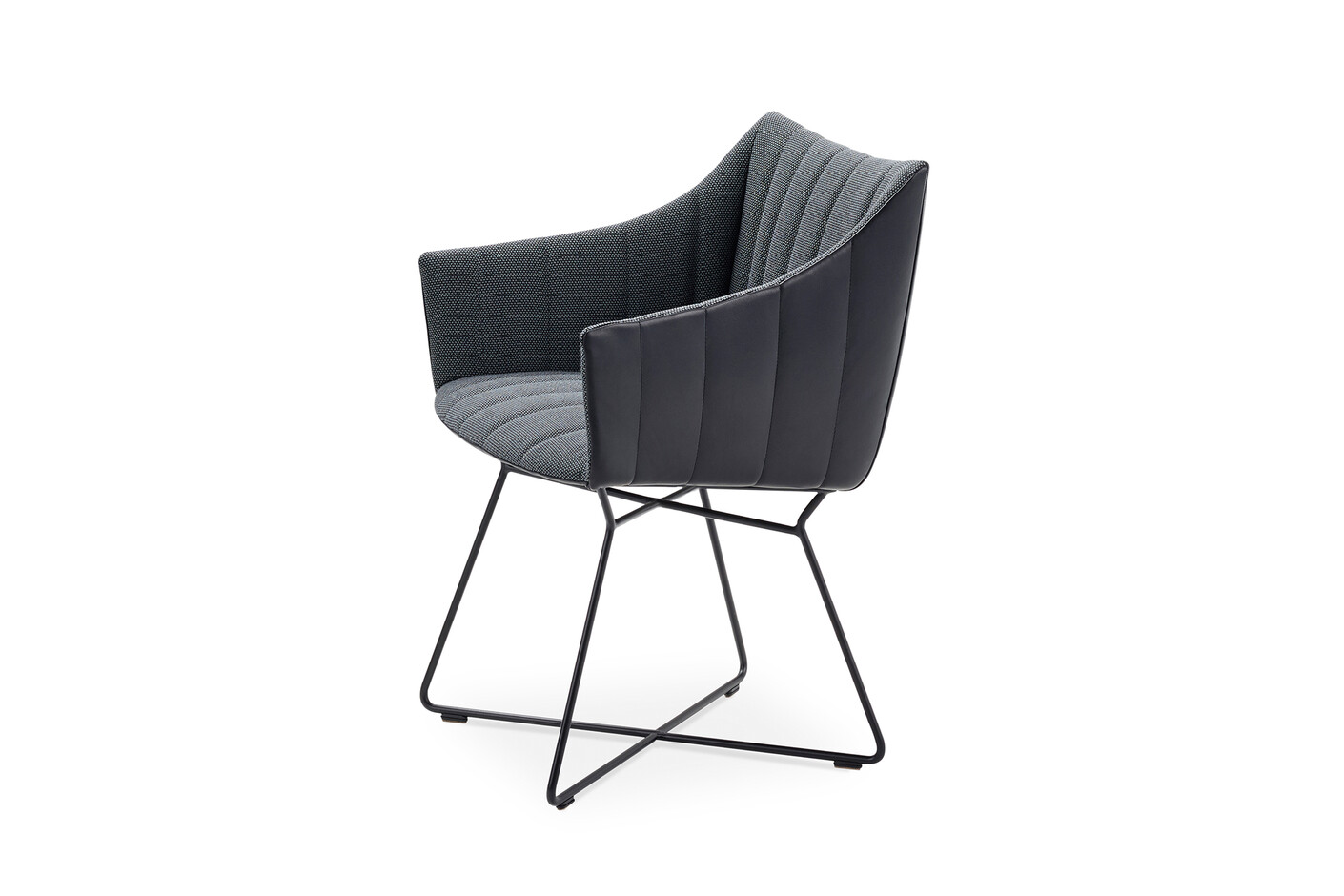 Rubie armchair with wire frame