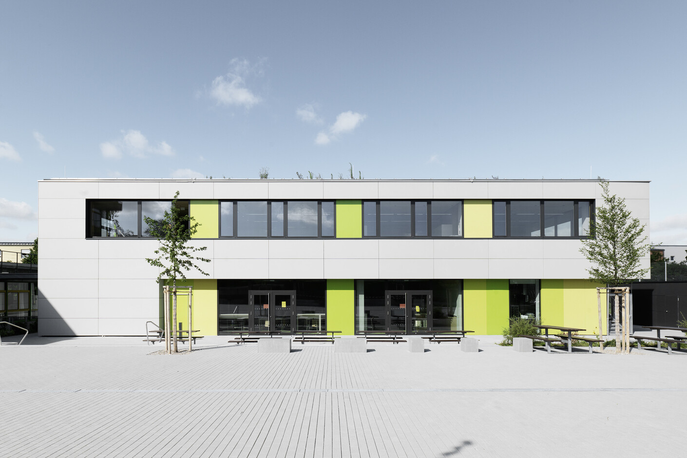 concrete skin, All-day school Germering