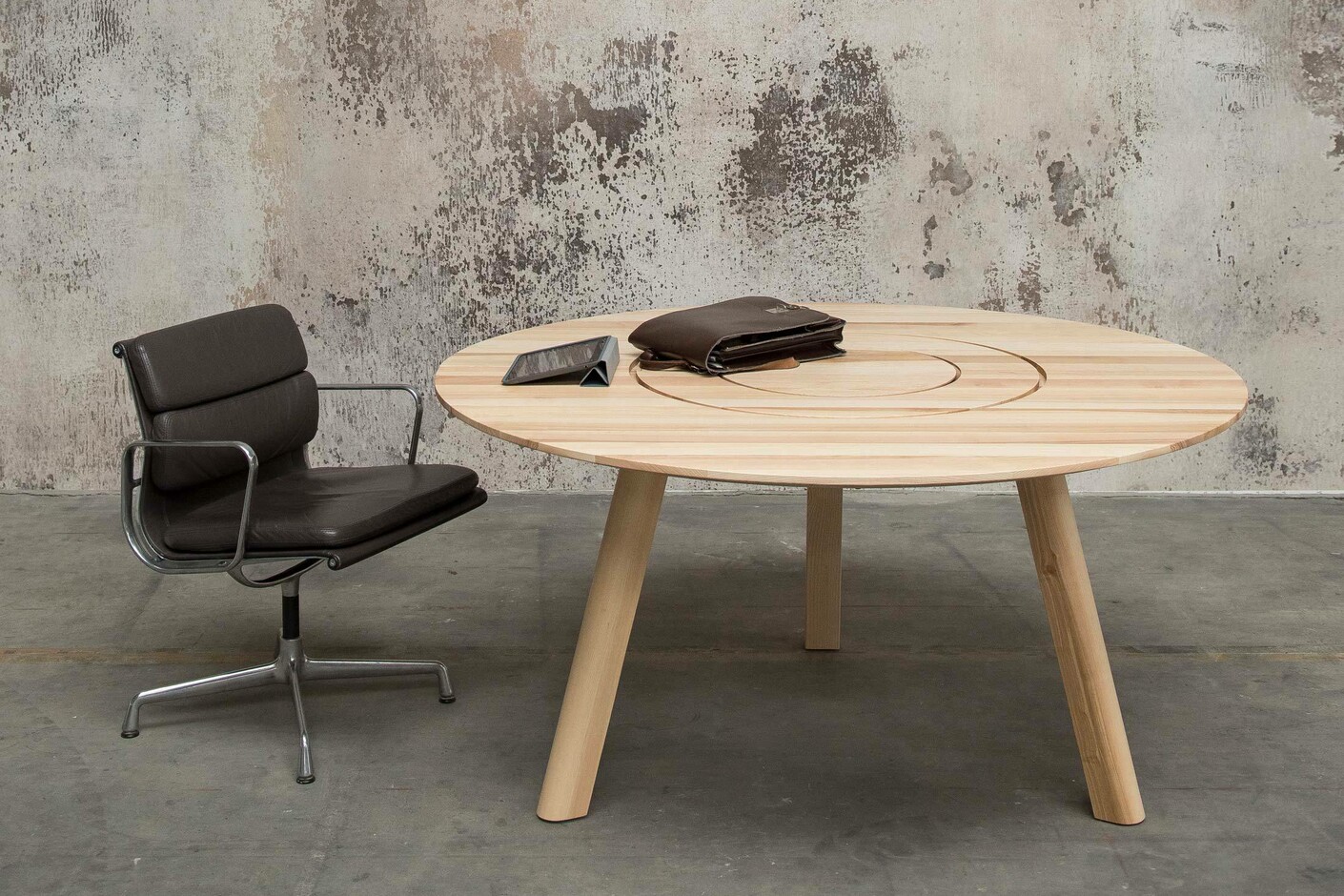 Tables & side tables