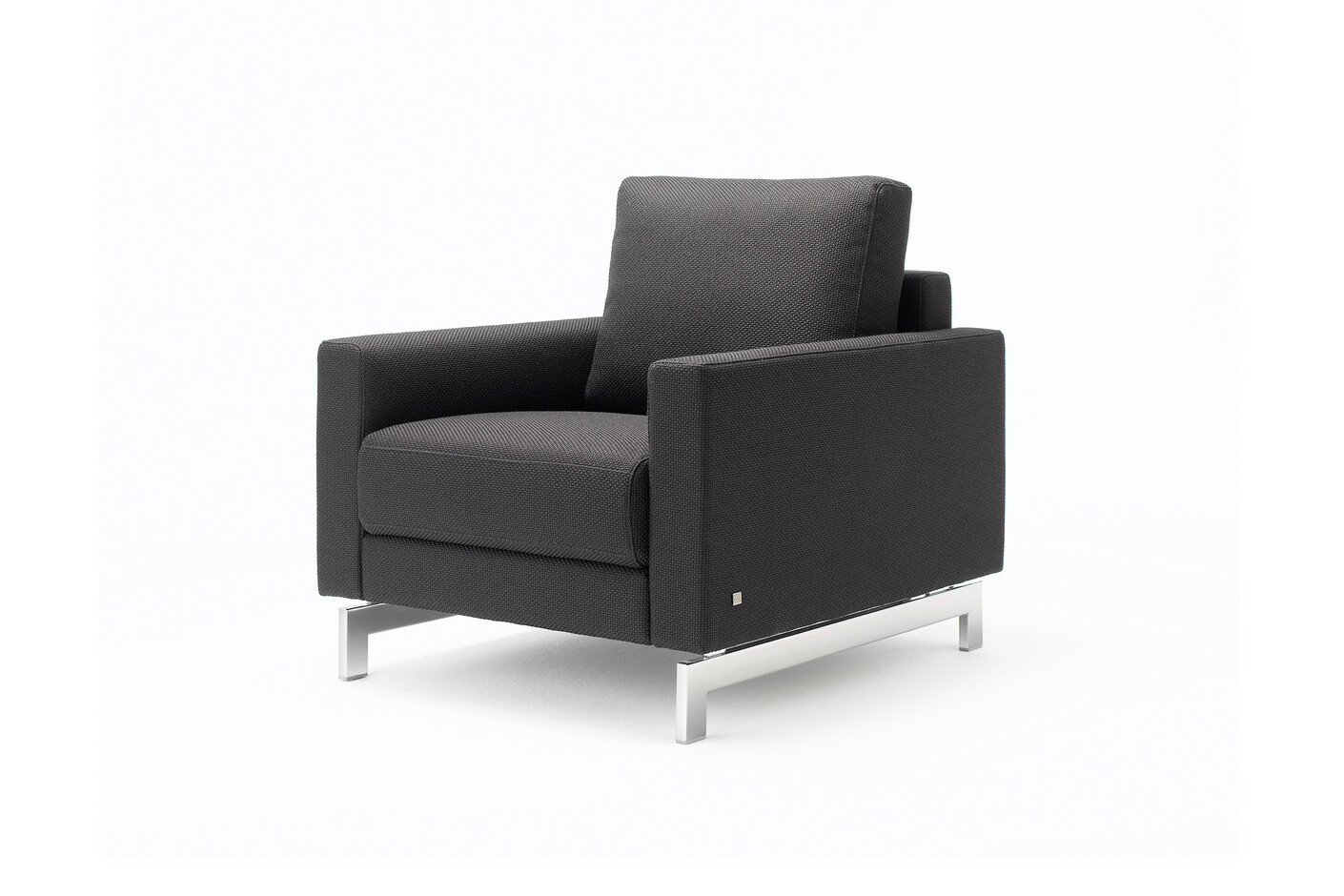 004 VIDA armchair