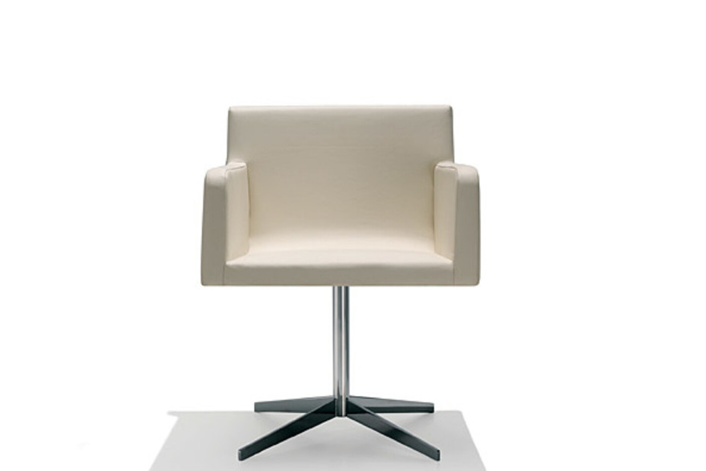 Lineal Comfort swivel armchair