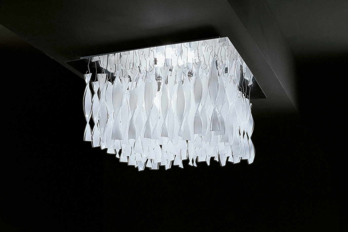 Aura ceiling G30