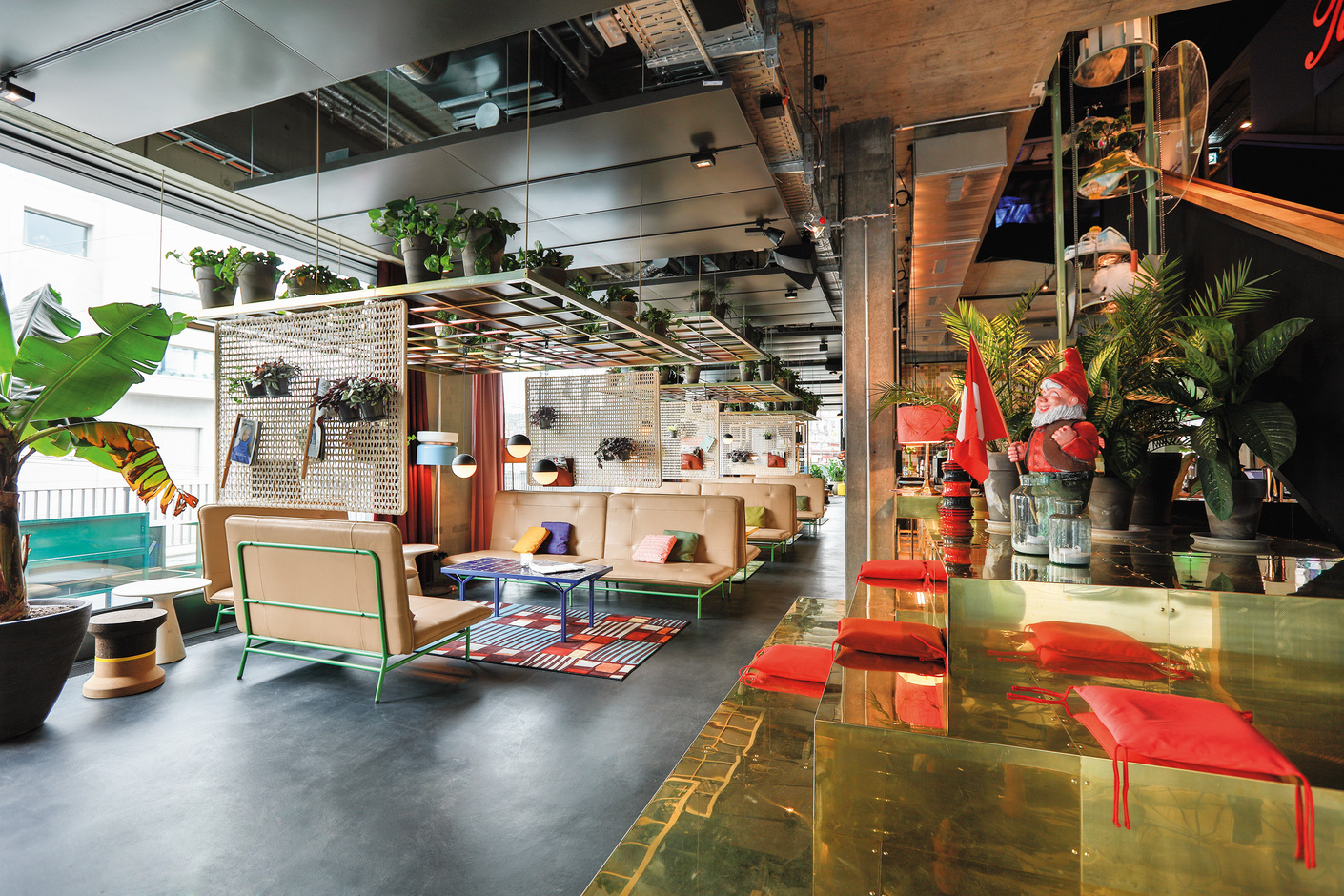 Sitzmöbel von Werner Aisslinger und Rolf Benz in 25hours Hotel Zürich Langstrasse