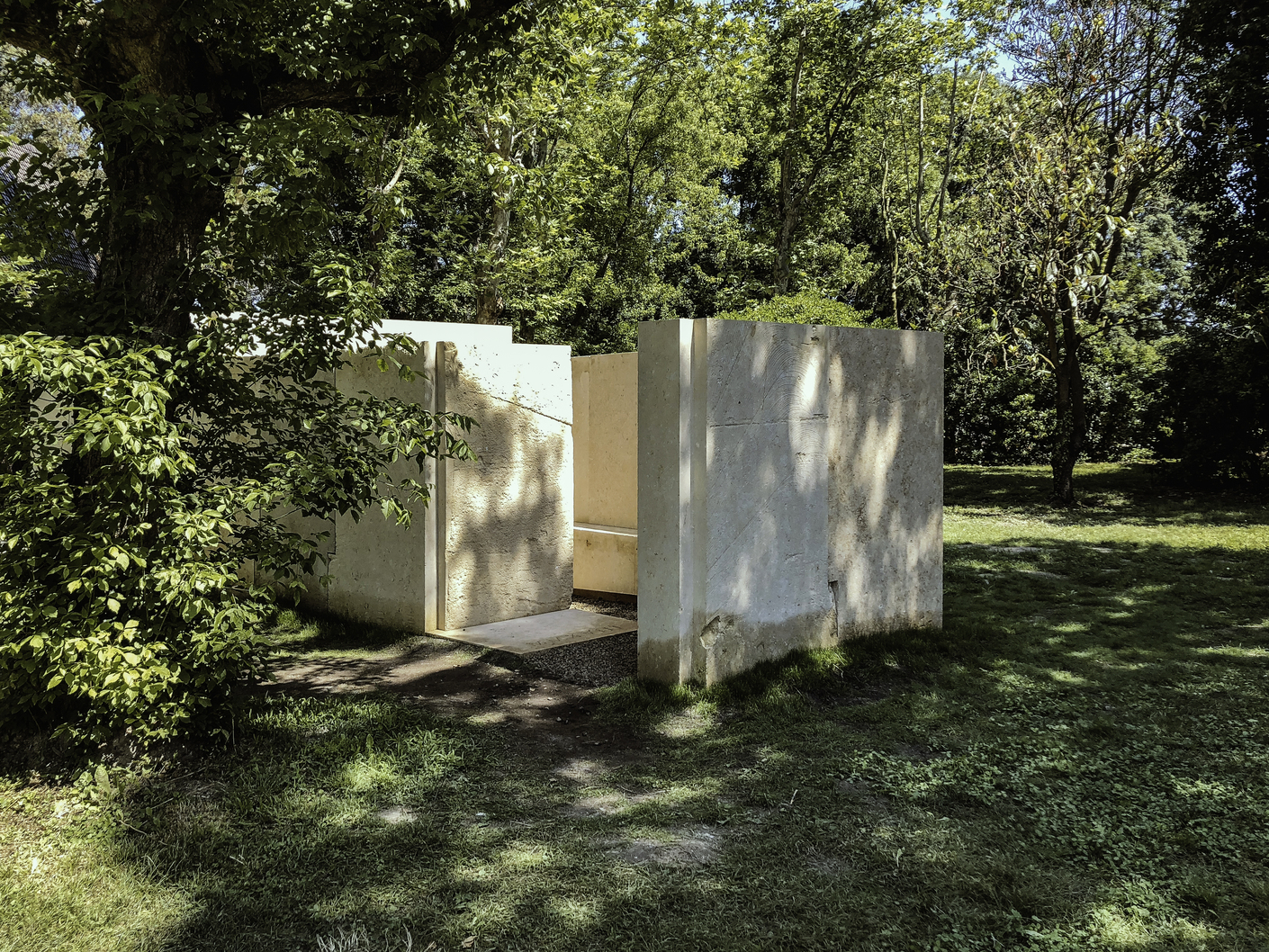 Kapelle von Eduardo Souto de Moura, Eingang