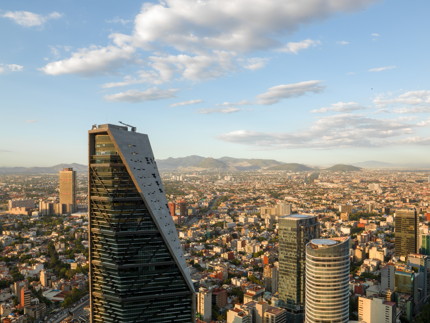 The Torre Reforma in Mexico City has won the International Highrise Award 2018.