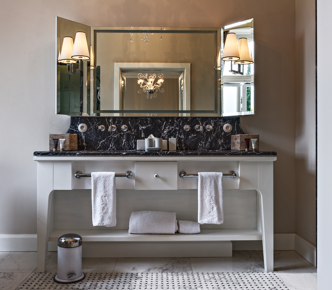 The “Axor Montreux” collection from Axor were inspired by industrial design from around 1900.