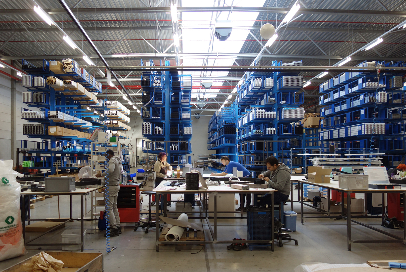 As both the development departments and production halls and high bay warehouse at Delta Light are under one roof.