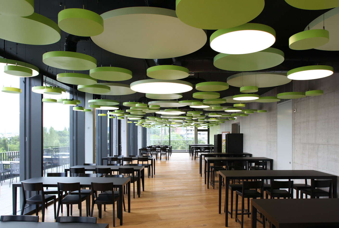 The "Lumeo®-R" luminaires from Durlum are efficient thanks to LED technology.