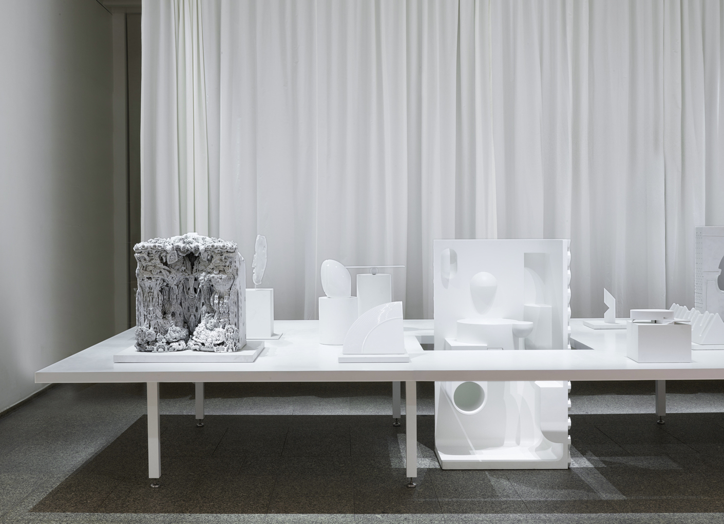 For the 125th Birthday Laufen presented in "A Curated Art Show. What?" the core points of the company - translated into sculptures by well-known designers and architects.