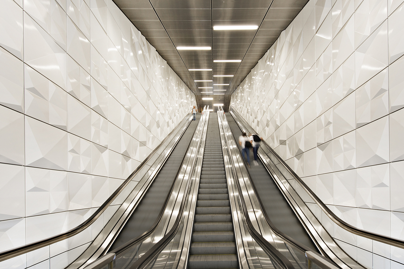 The result is exciting spatial geometries and graphical views, which make each of the stations unique.