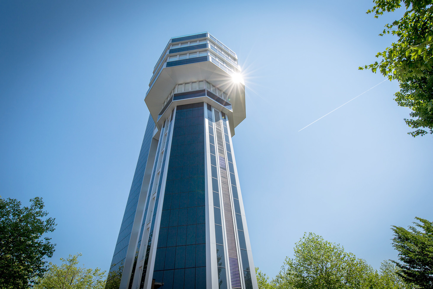 The “AquaTurm Hotel plus Energie” produces electricity completely independently.