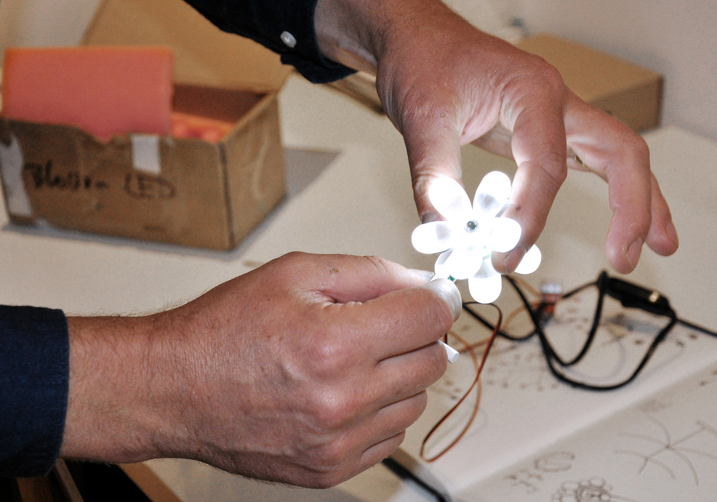 The LEDs at "Blossom" are close to the crystals - they shine without the lights being visible at first glance.