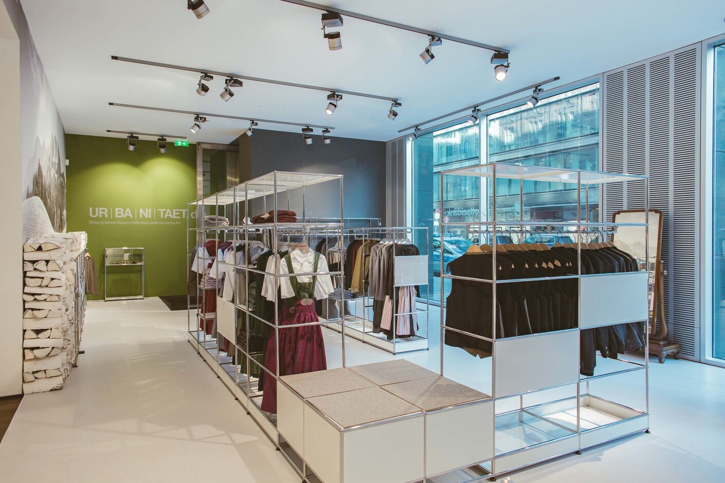 Photo Gallery USM x Retail