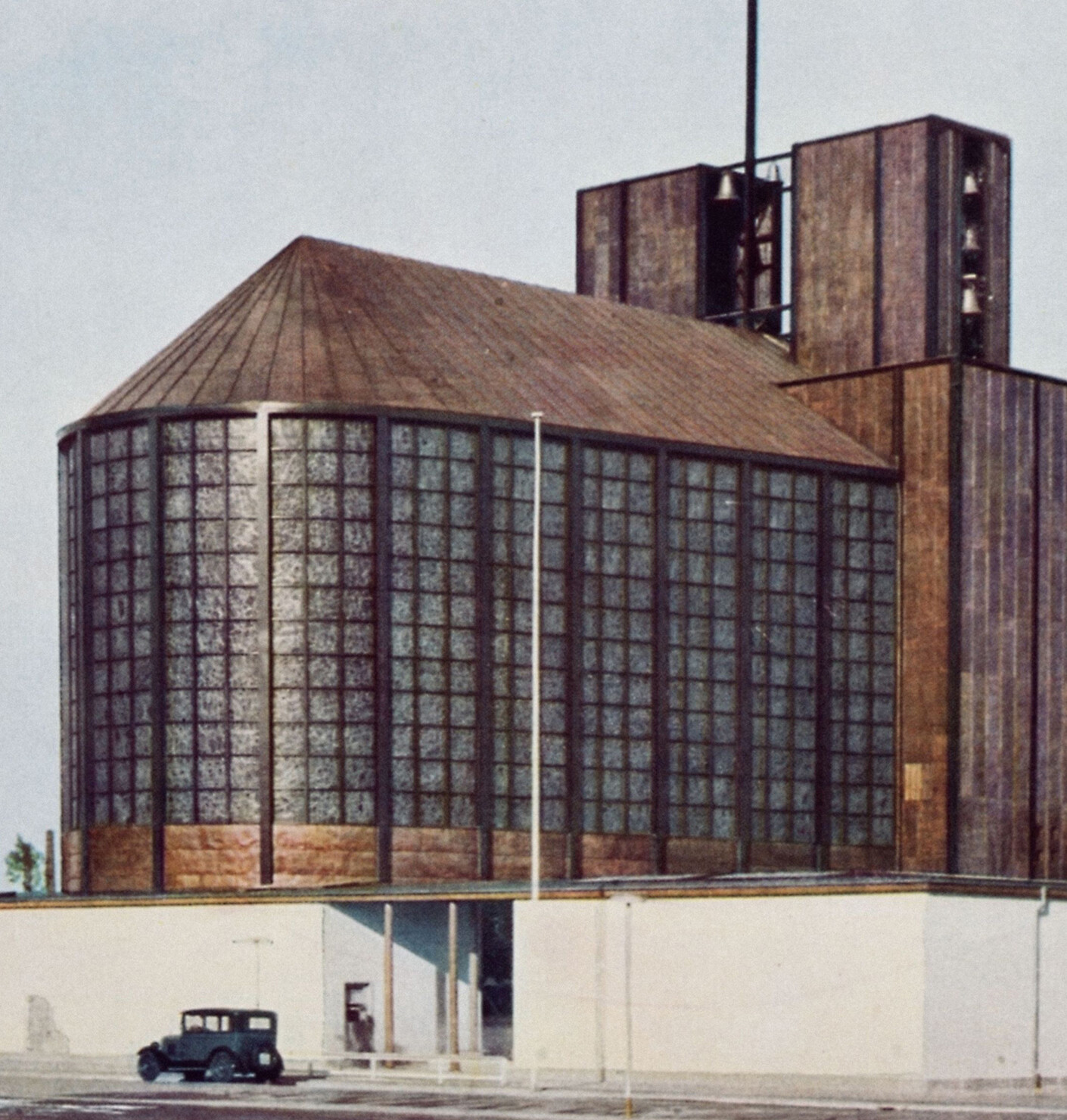 Behind the scenes of Modernism