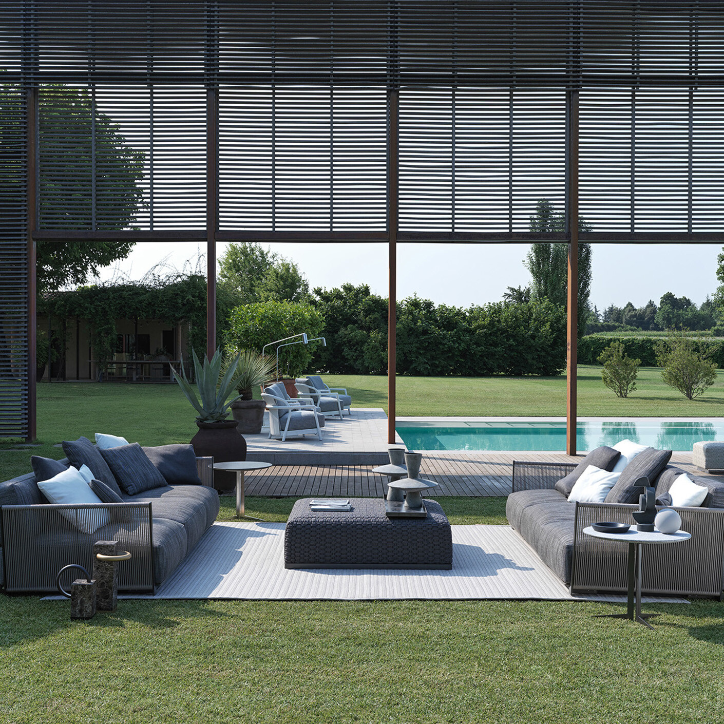 Ts Q Flexform Outdoor