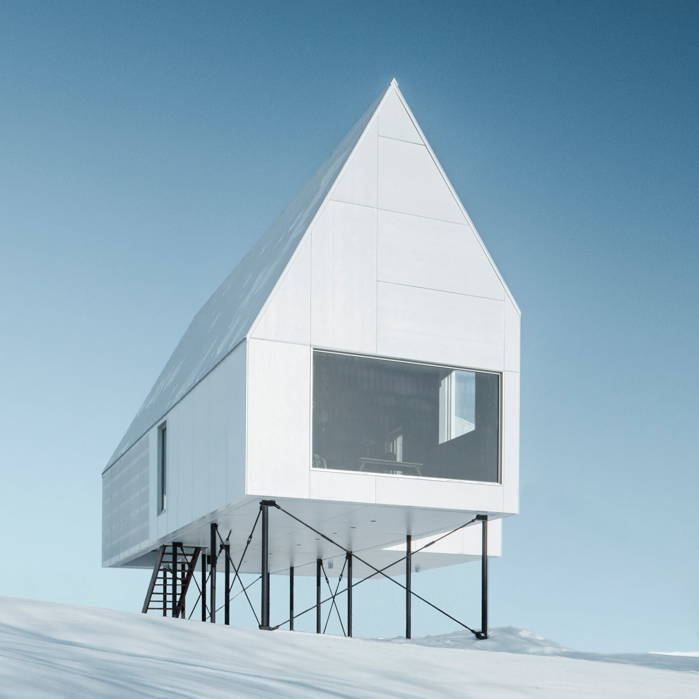 Ts Q High House